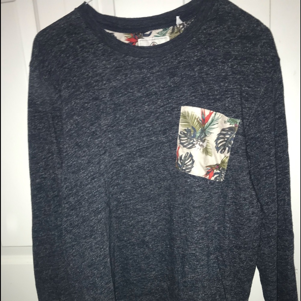 Navy men’s long sleeve